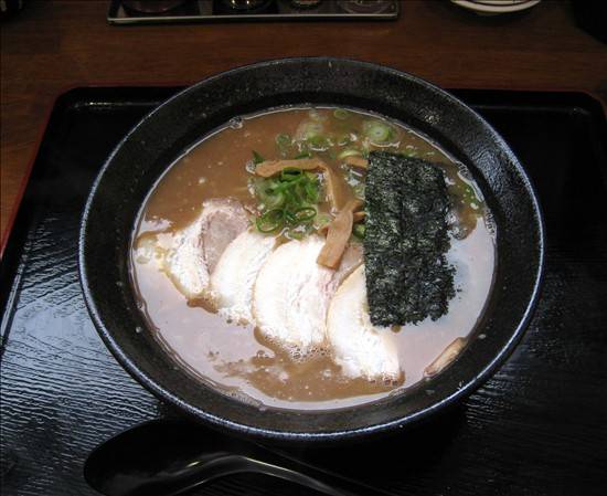 とんこつらーめん