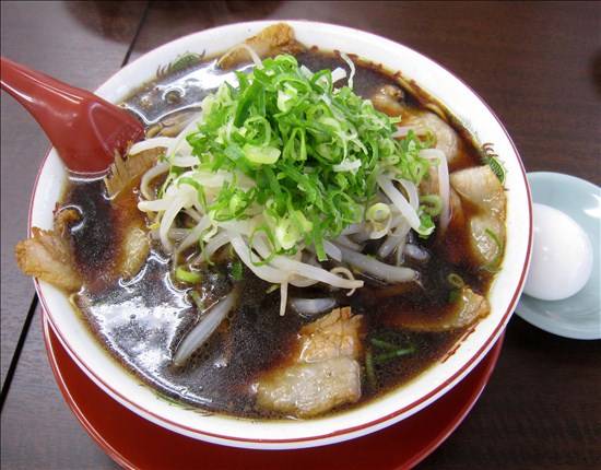 京都の老舗ラーメン店「新福菜館」が石山にやってきた。